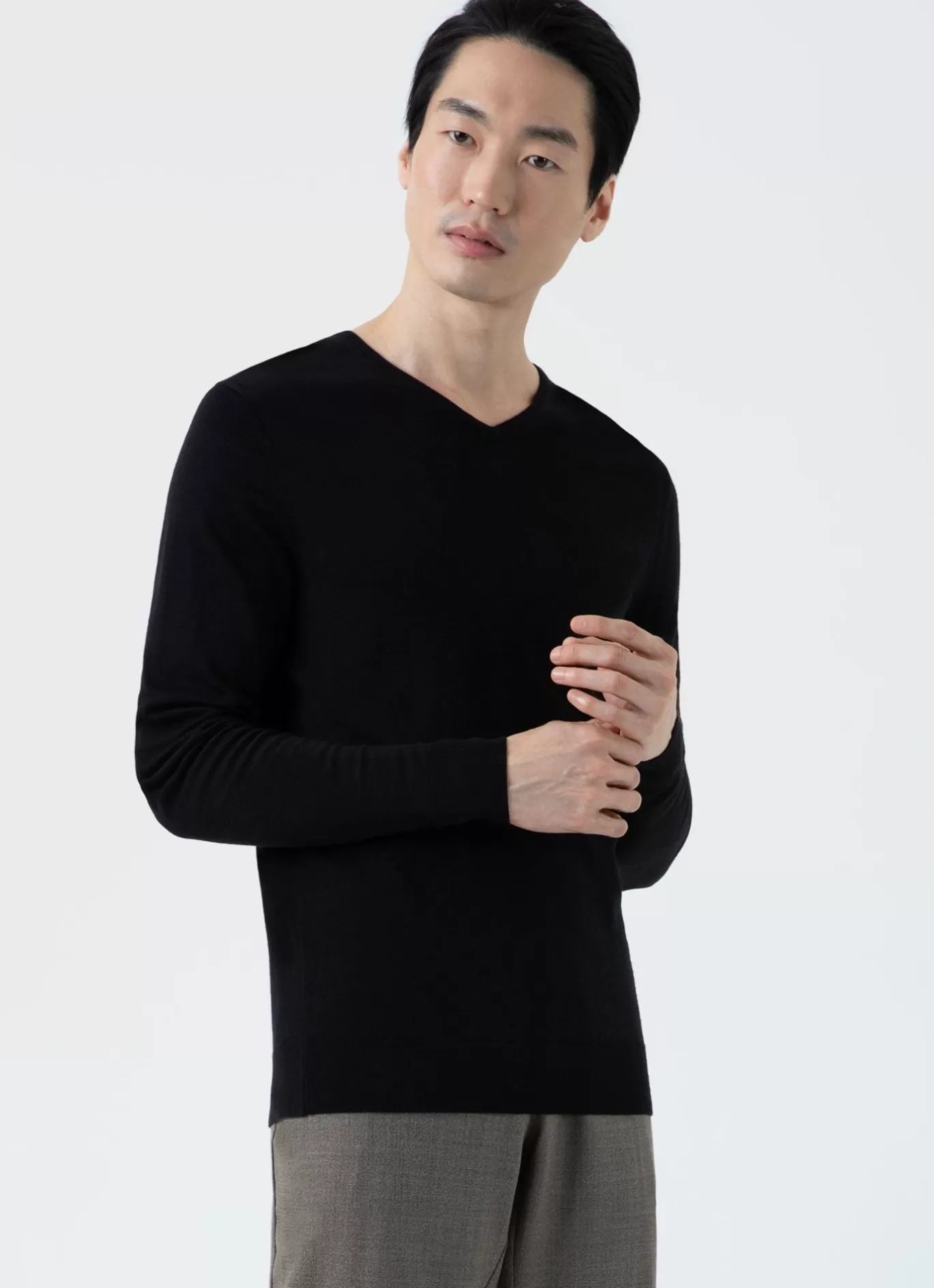 Best Extra Fine Merino V Neck Men Knitwear